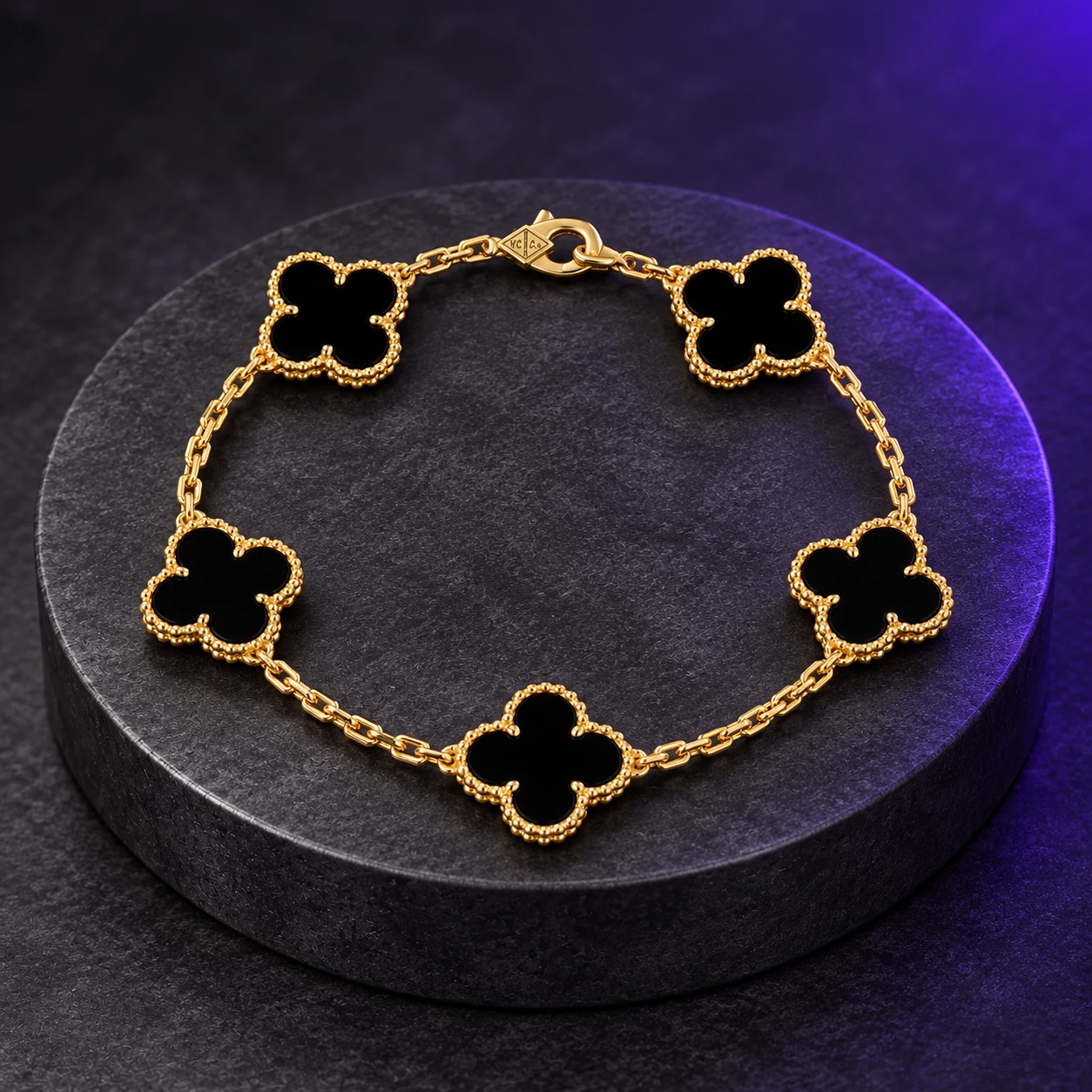 Van Cleef & Arpels Vintage Alhambra bracelet (5 motifs ONYX)